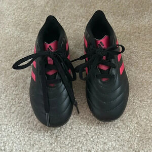 Good Condition Girls Cleats